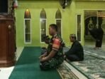 Babinsa Kuatkan Hubungan dengan Masyarakat Melalui Safari Shalat Subuh Babinsa Kuatkan Hubungan dengan Masyarakat Melalui Safari Shalat Subuh