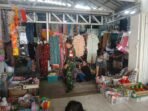 Babinsa Sidrap Cek Ketersediaan dan Harga Sembako di Pasar Lawawoi