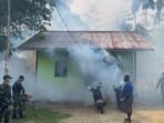 Partisipasi Prajurit dalam Fogging Cegah Penyebaran Malaria di Supiori