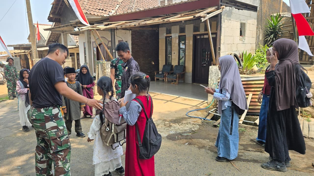 Satgas TMMD ke-130 Kembangkan Kedekatan dengan Anak-anak di Desa Taji